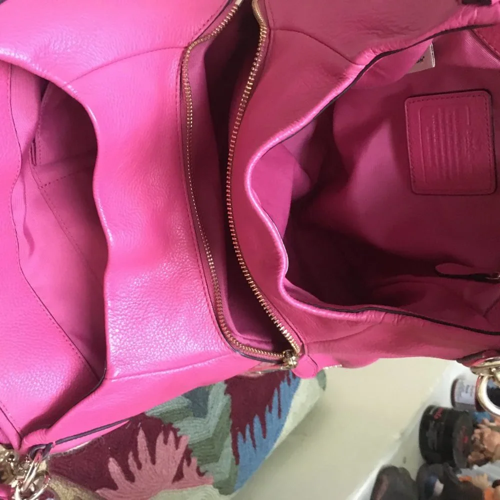 Authentic Coach Phoebe Shoulder Handbag Dahlia - Picture 7 of 12